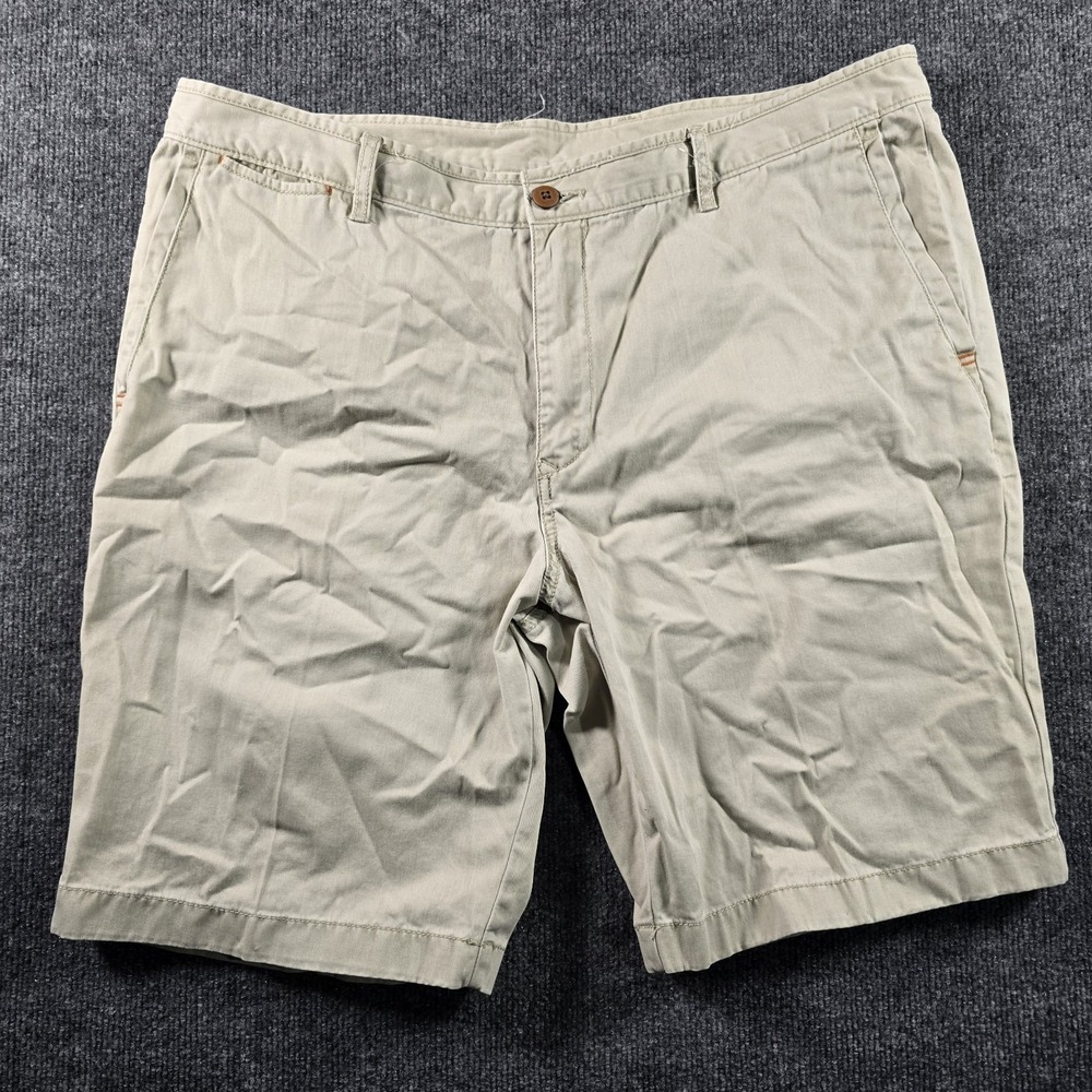 Tommy Bahama Relax Men's Size 40 Khaki Chino Shorts 100% Cotton Marlin Logo